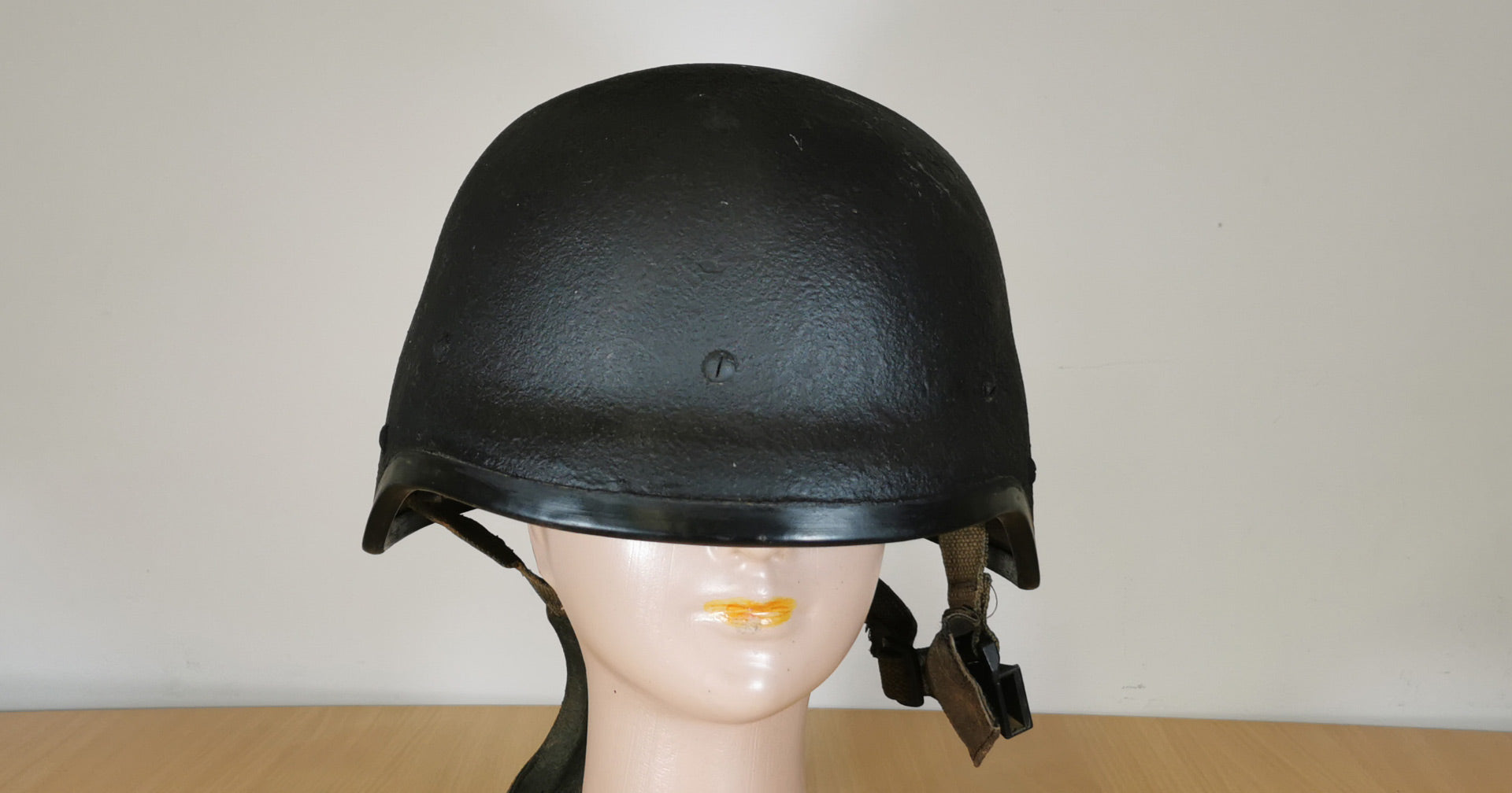 kevlar-helmet-used-grade-2 image 3
