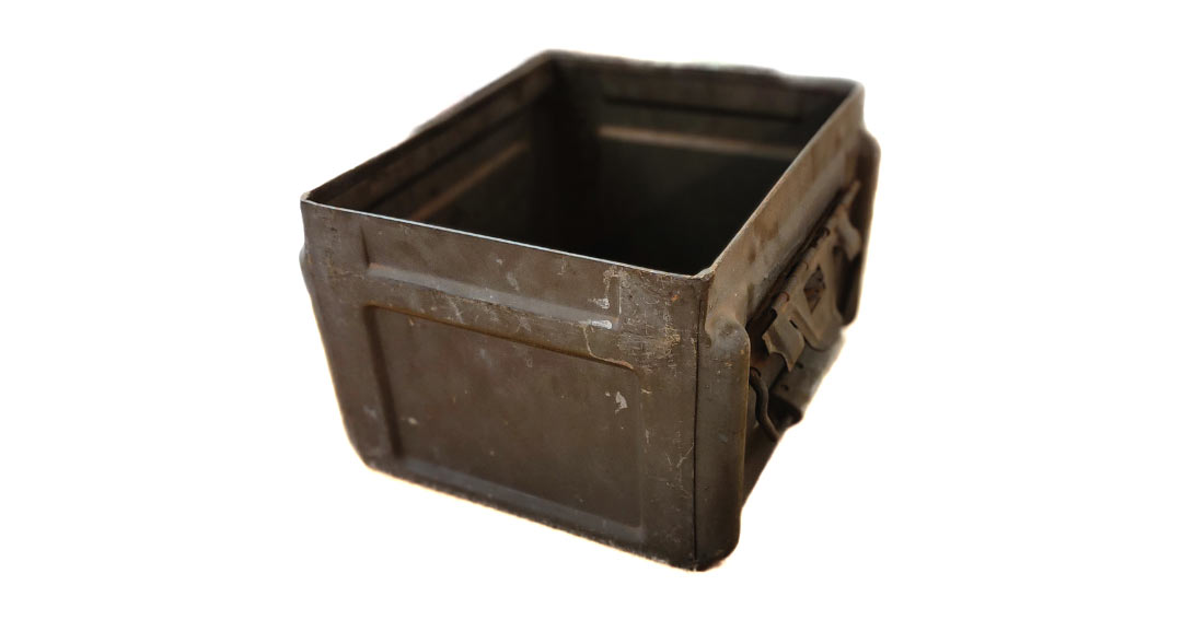 medium-steel-ammo-box-excludes-lid-used image 1